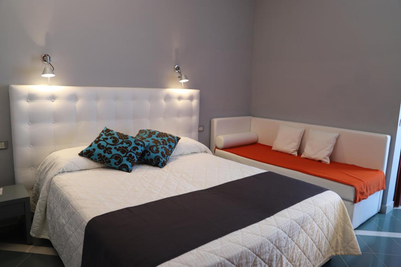 Hotel Metropol 세니갈리아 외부 사진