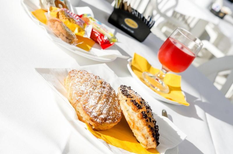 Hotel Metropol 세니갈리아 외부 사진