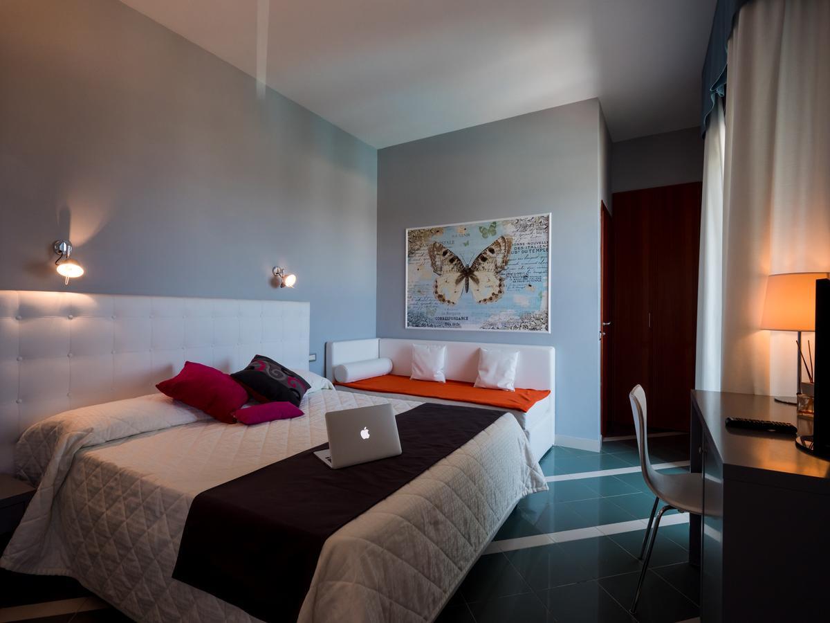 Hotel Metropol 세니갈리아 외부 사진